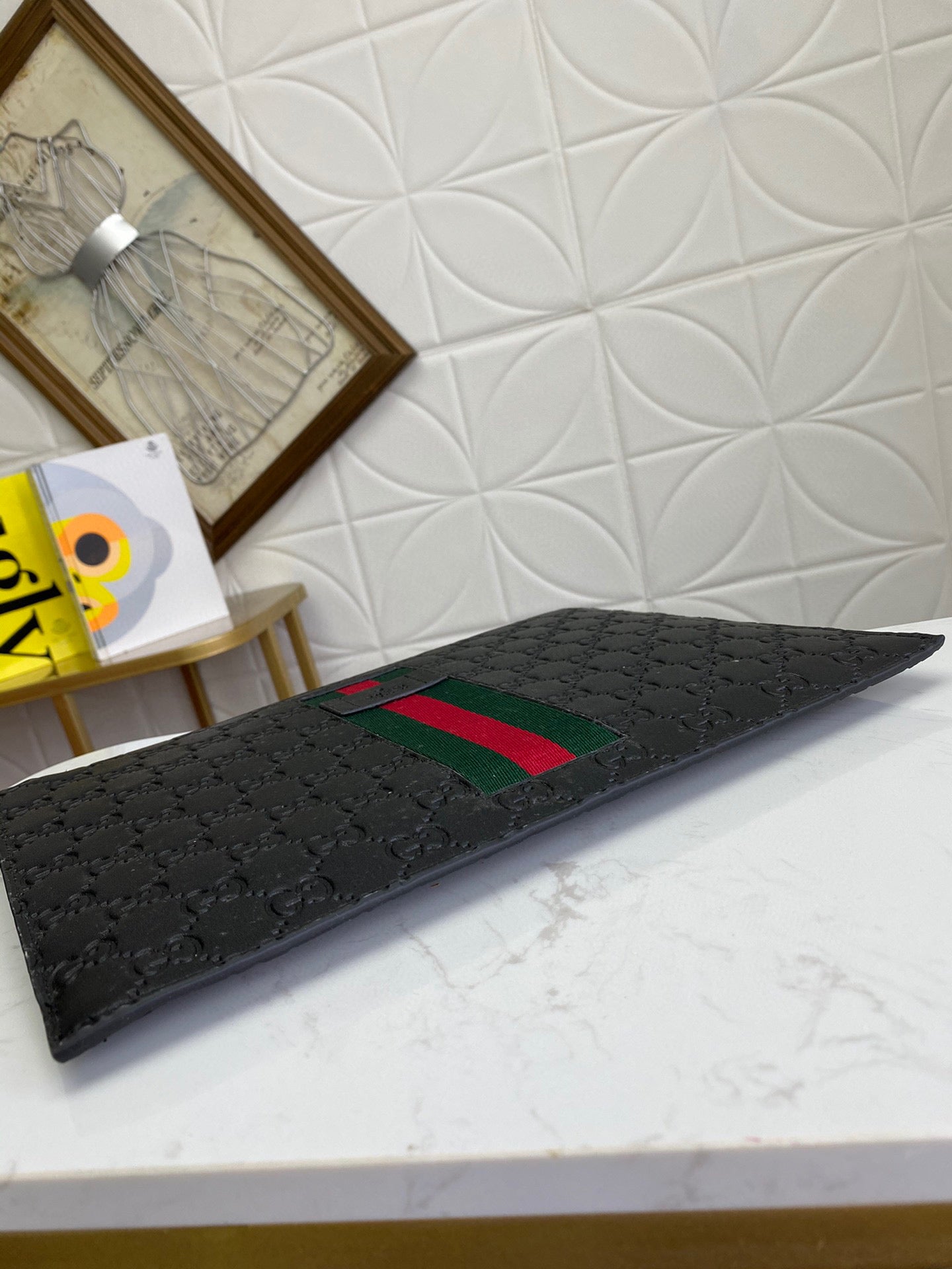 GC241 12x8.3x0.6inch