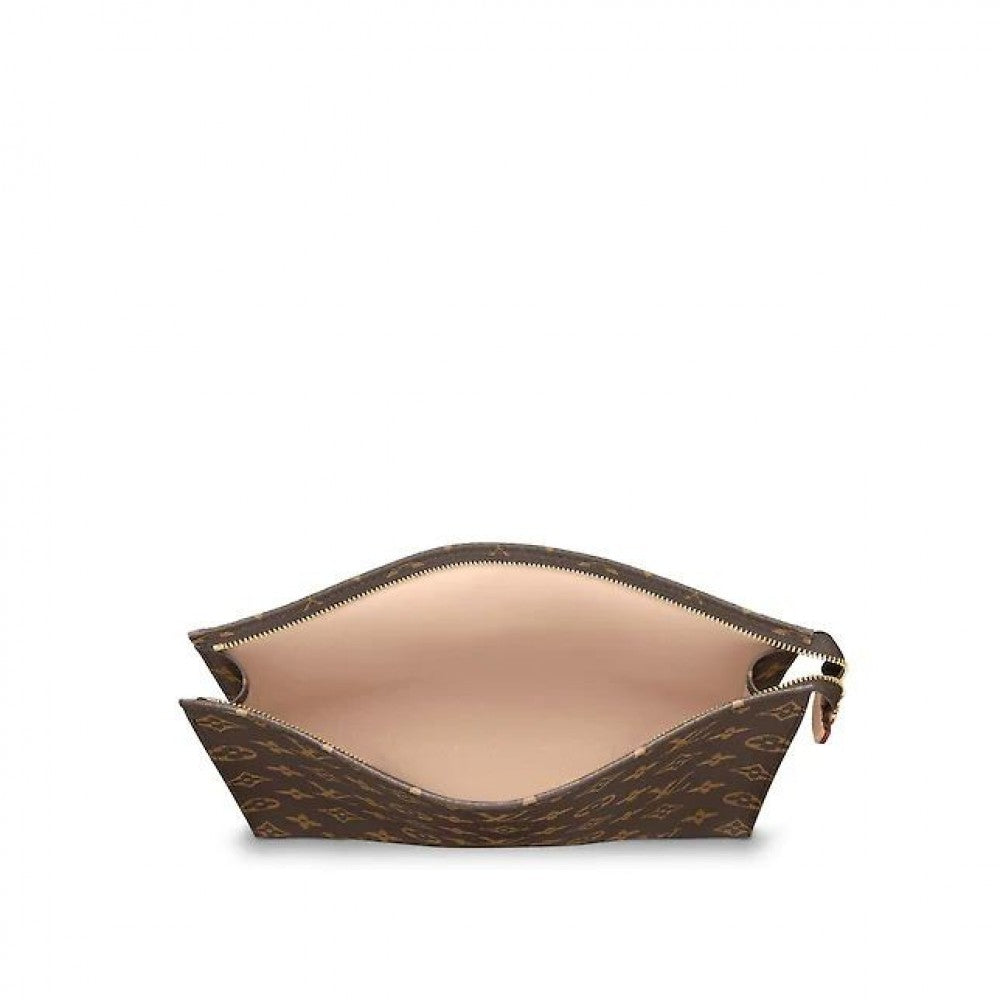 L M47542 Toiletry Pouch 26