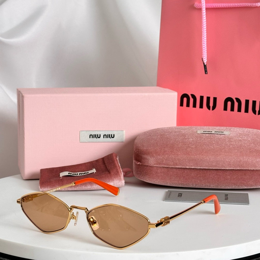 MIU MI* Eyewear SIZE: 56-17-145