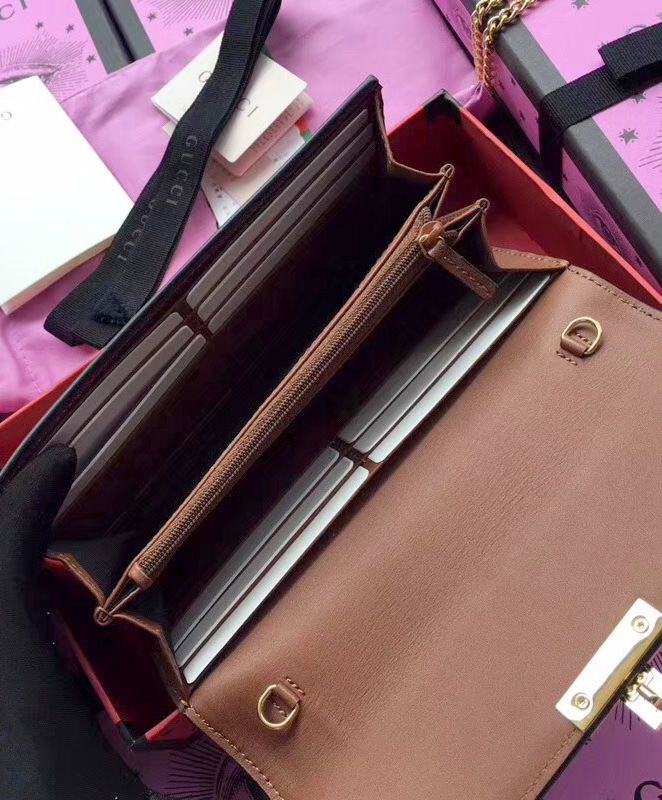 GG Padlock continental wallet 453506