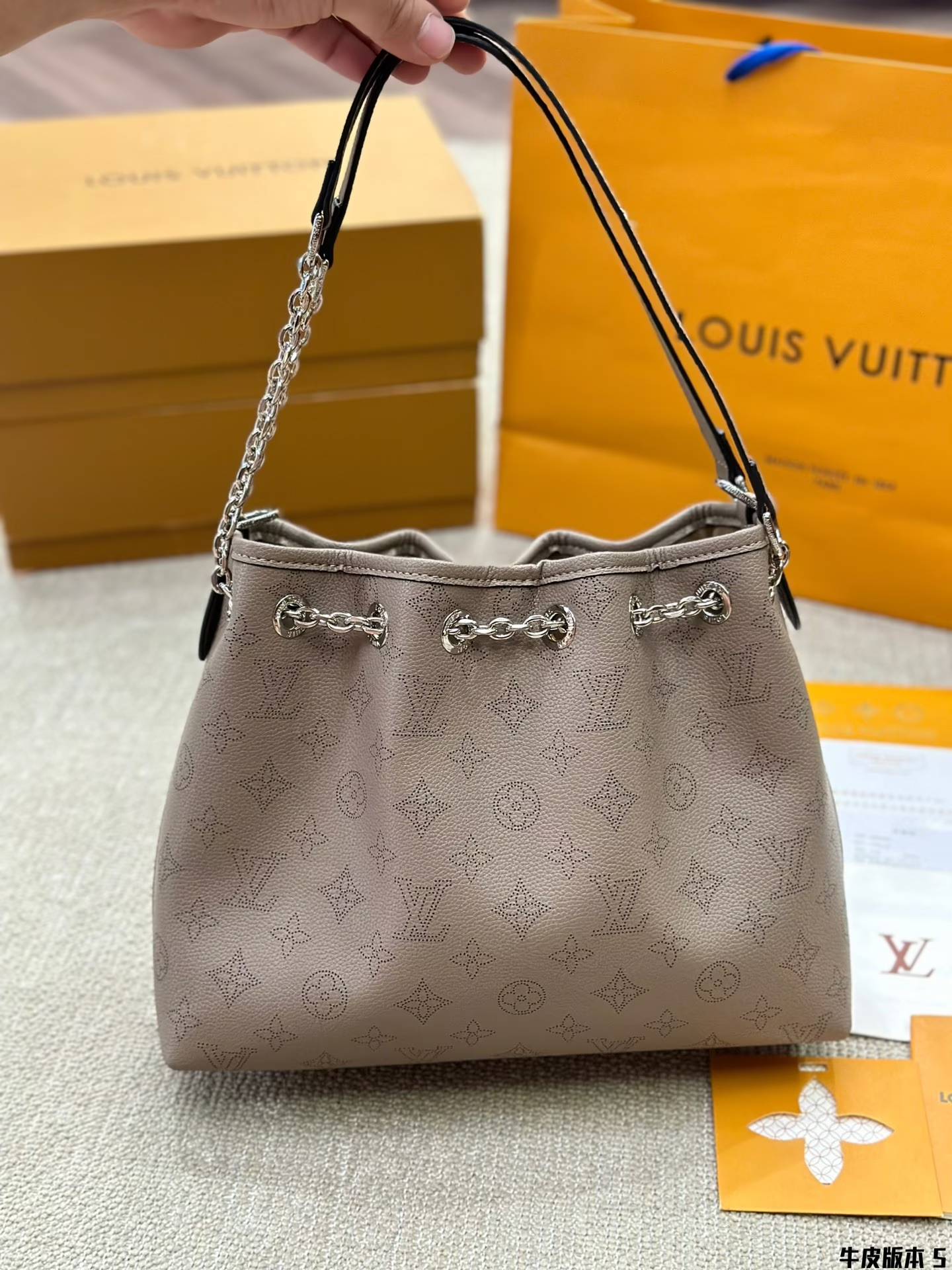 Louis new arrival bella Monogram bag size:26*23 cm