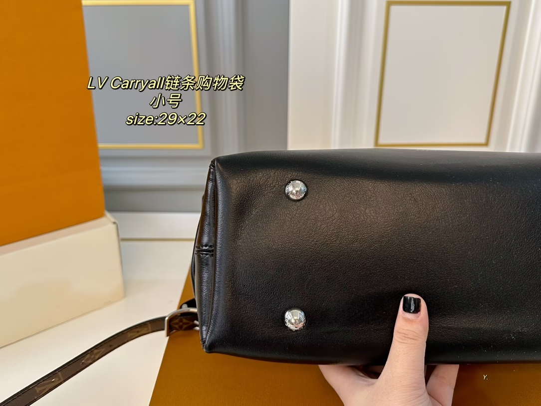 Louis new arrival Dark cargo carryall bag size: 29*22 cm