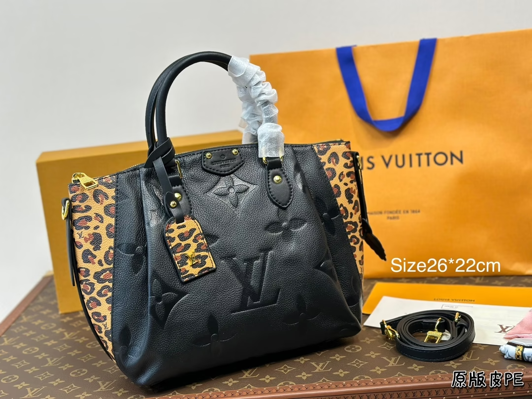 Louis new arrival Retiro bag size: 26*22 cm