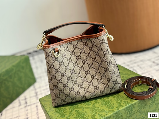 GG Emblem new arrival tote bag size:  21*19 cm