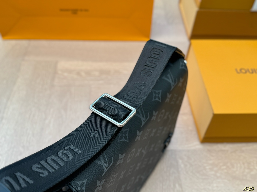 Louis new arrival men and women bag size: 26*21cm