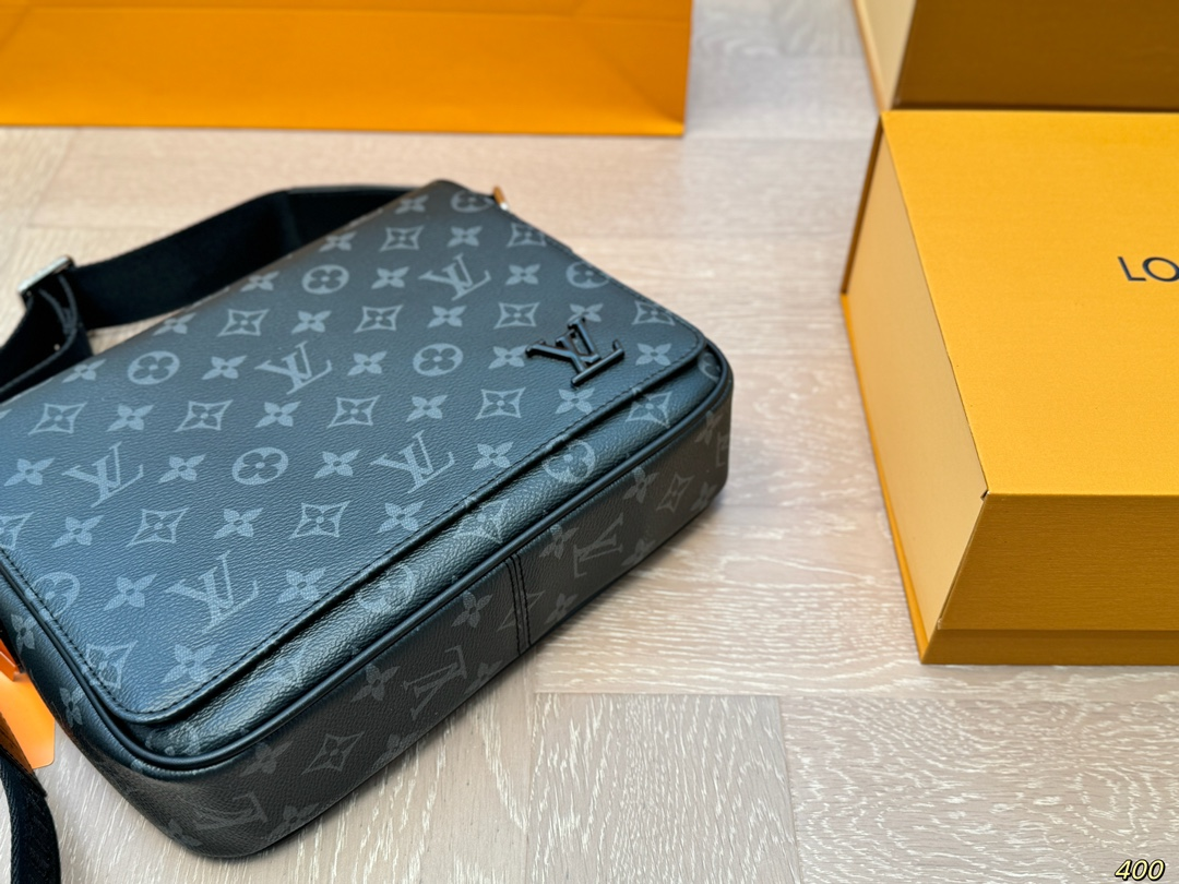 Louis new arrival men and women bag size: 26*21cm