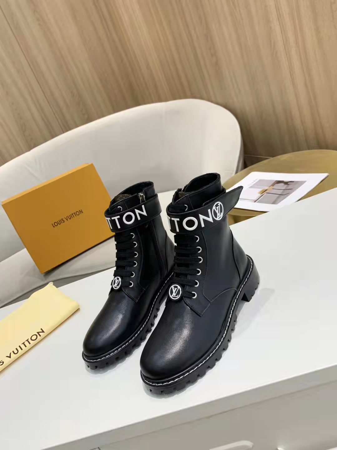 L women boots