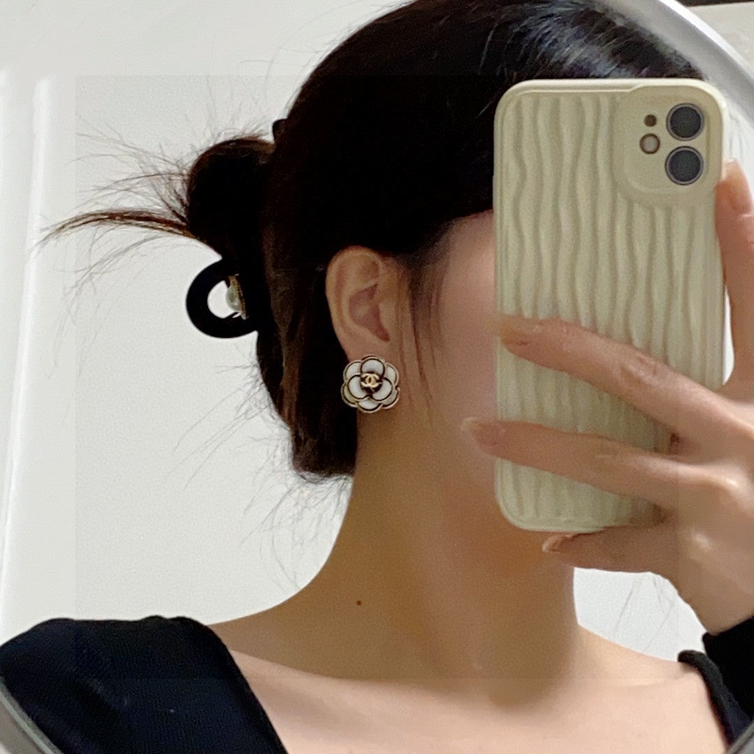 CC Earrings 0005