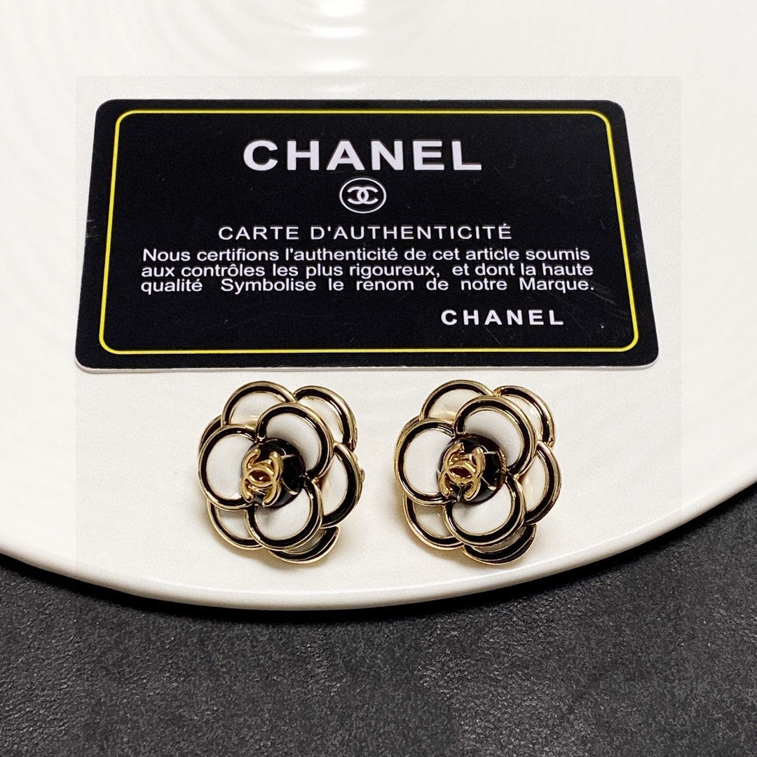 CC Earrings 0005