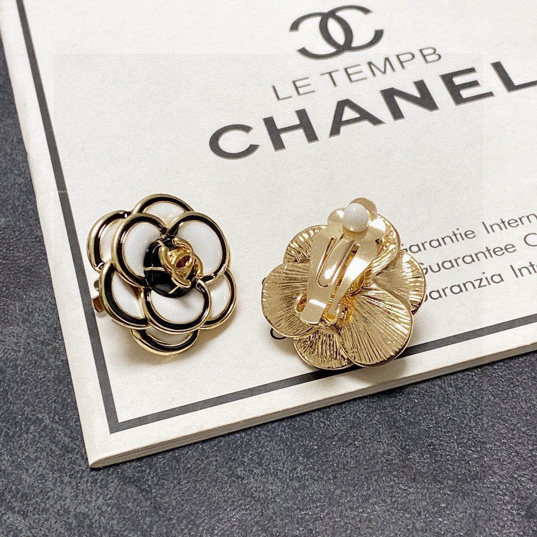 CC Earrings 0005