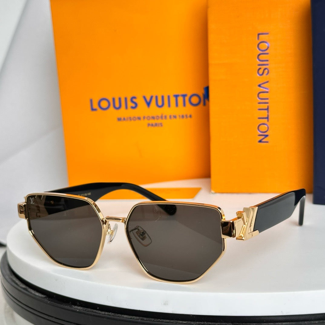 Louis Eyewear SIZE: 57-16-140