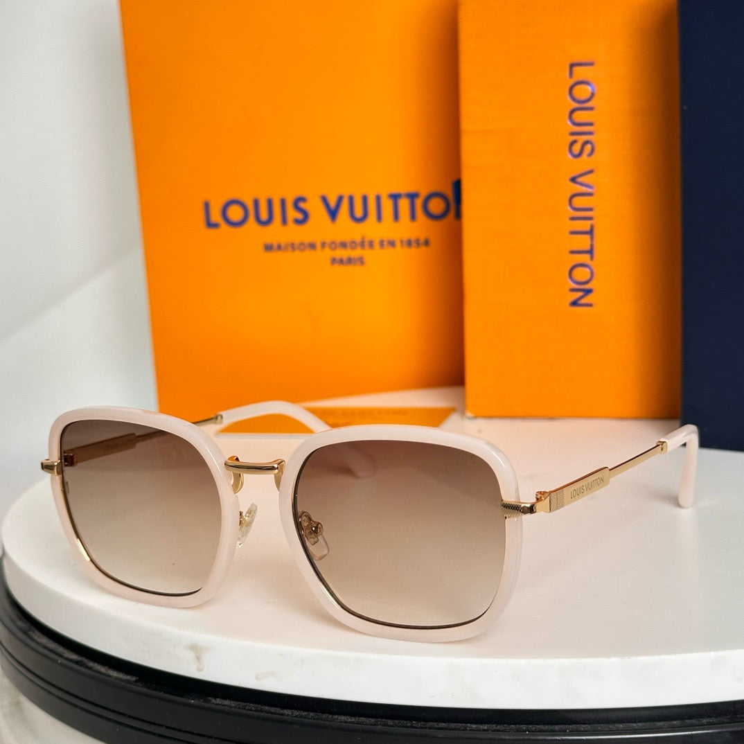 Louis Eyewear SIZE: 55-19-145