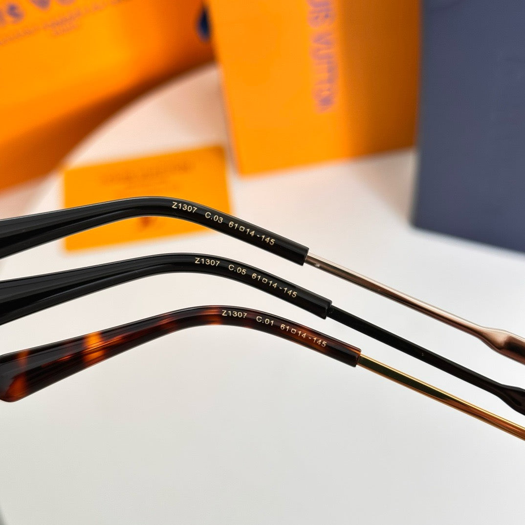 Louis Eyewear SIZE: 61-14-145