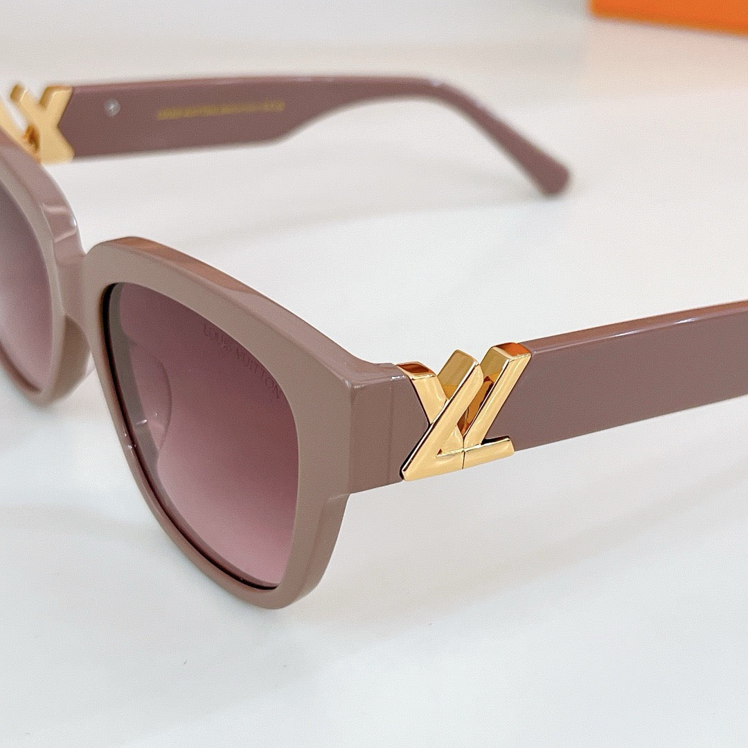 Louis Eyewear SIZE: 53-18-140