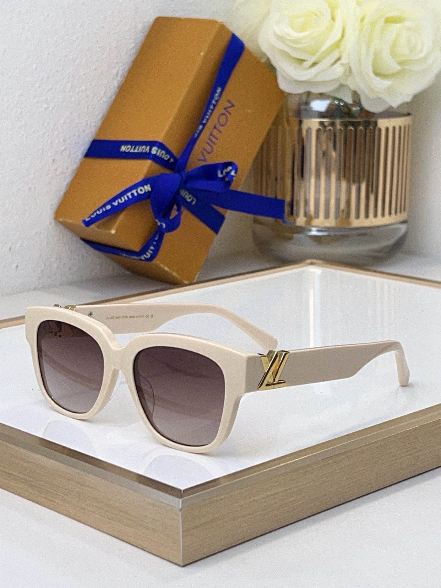 Louis Eyewear SIZE: 53-18-140