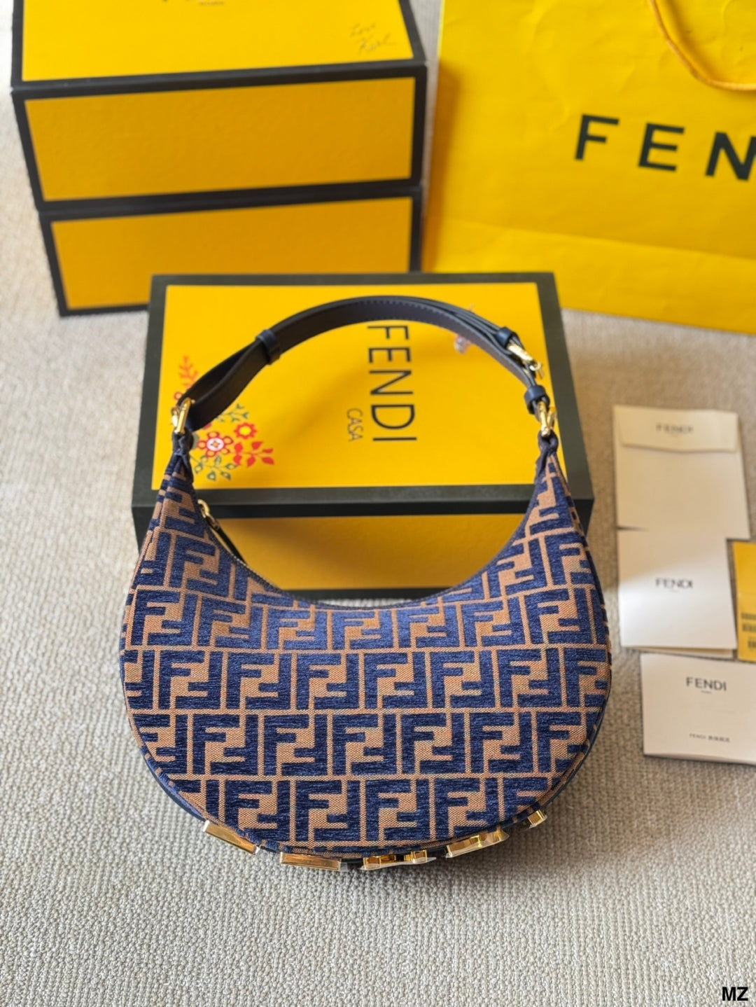 Fen 2025 new arrival graphy moon bag 002 size:30 * 16cm
