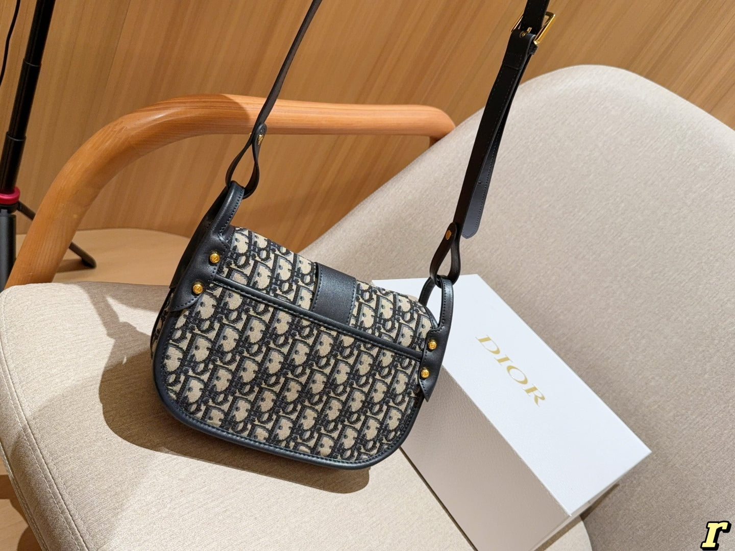 D new arrival 25ss bag size: 22*17*9 cm