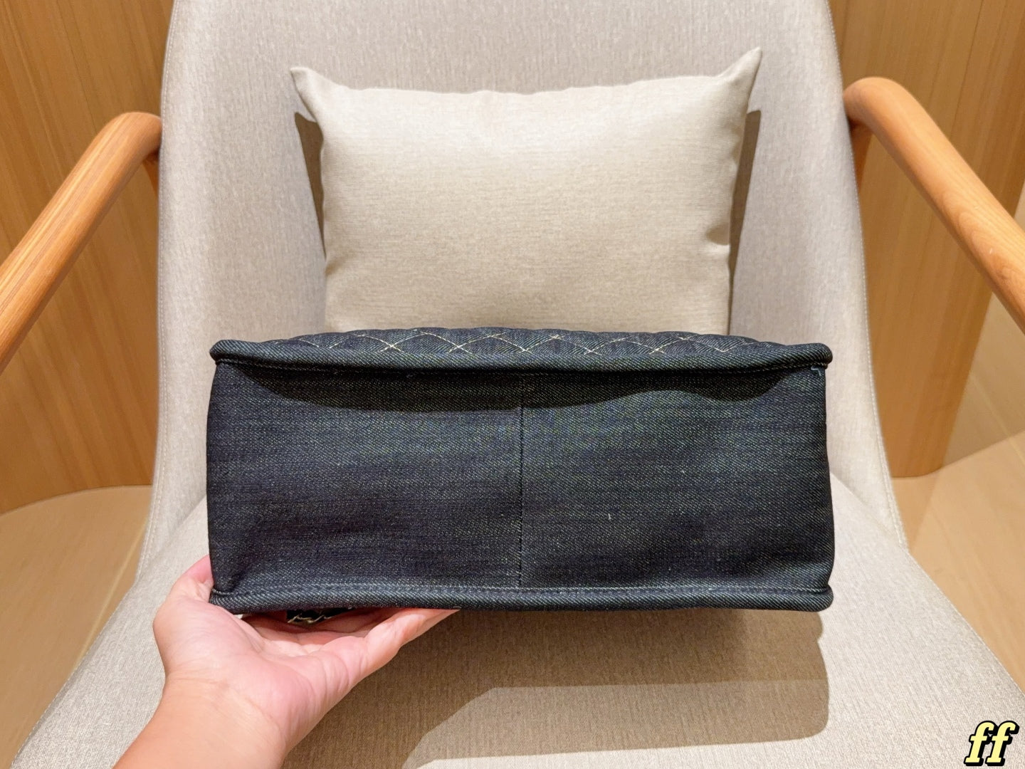 CC new arrival vintage denim tote bag size: 33*25*13 cm