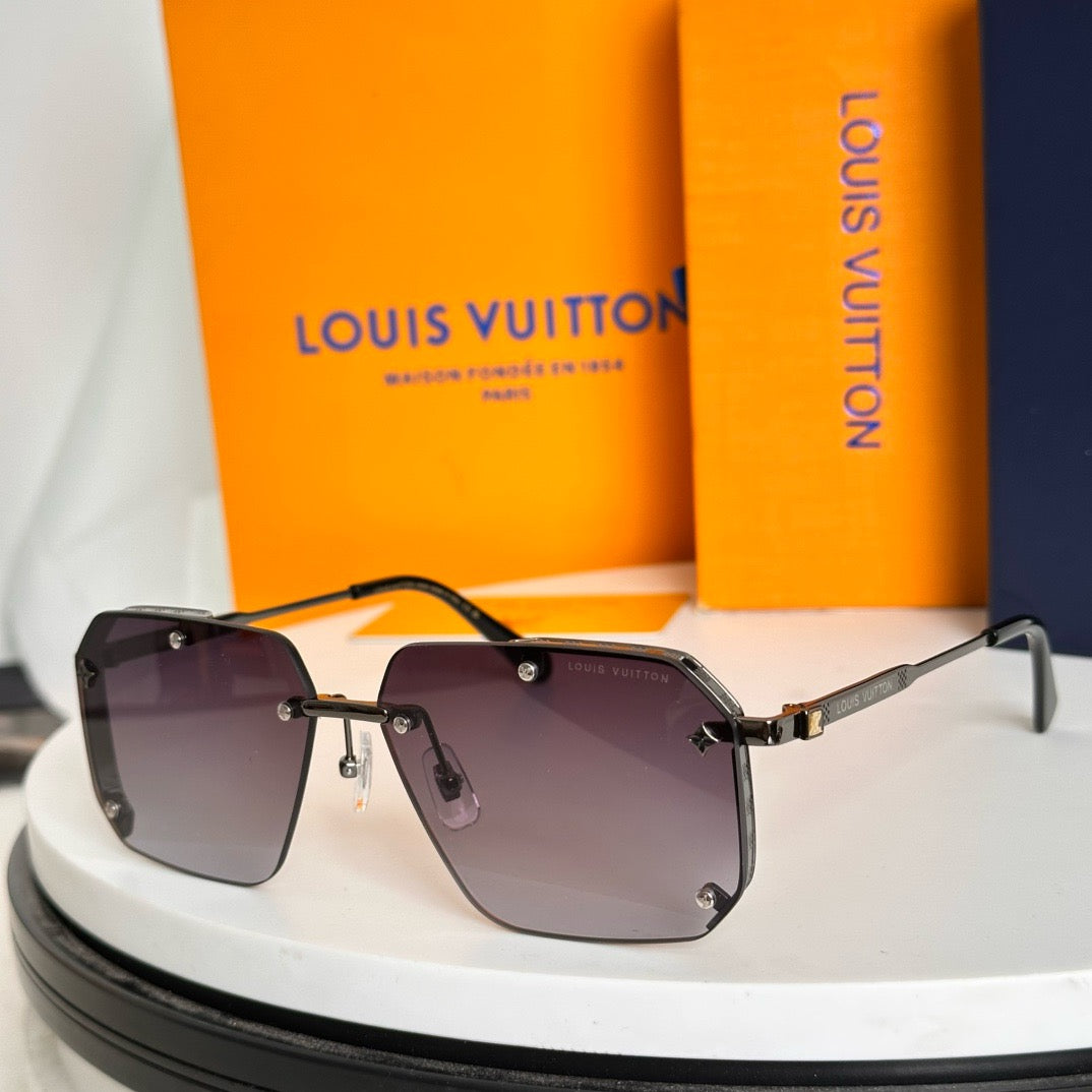 Louis Eyewear SIZE: 61-14-145