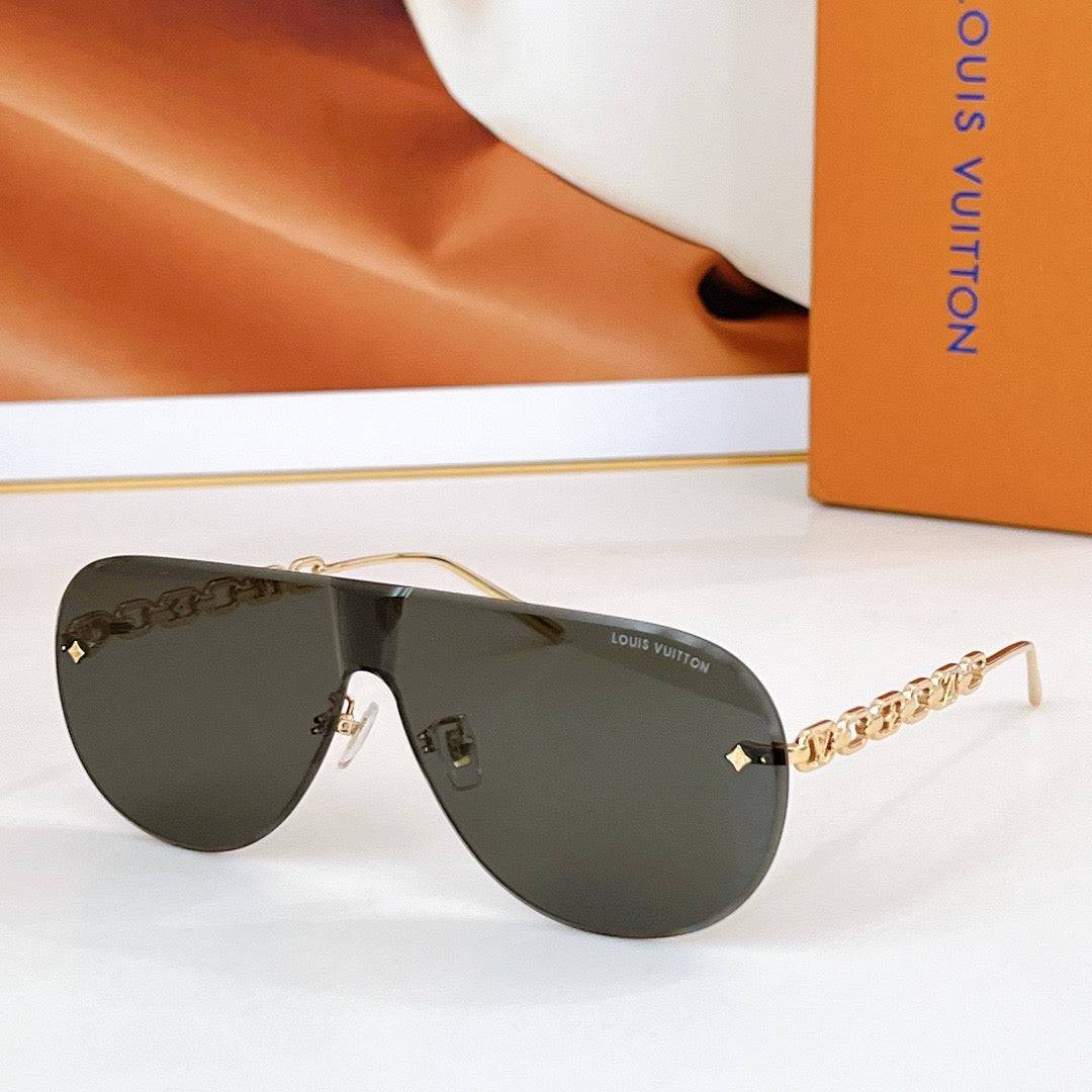 Louis Eyewear SIZE: 146-0-137