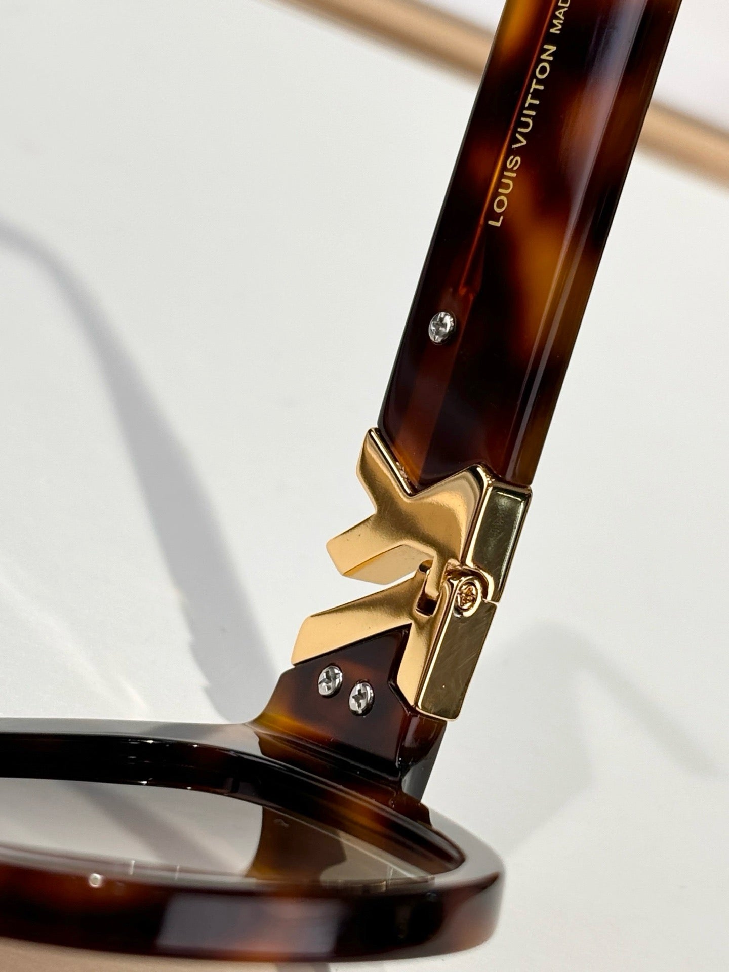 Louis Eyewear SIZE: 53-18-140
