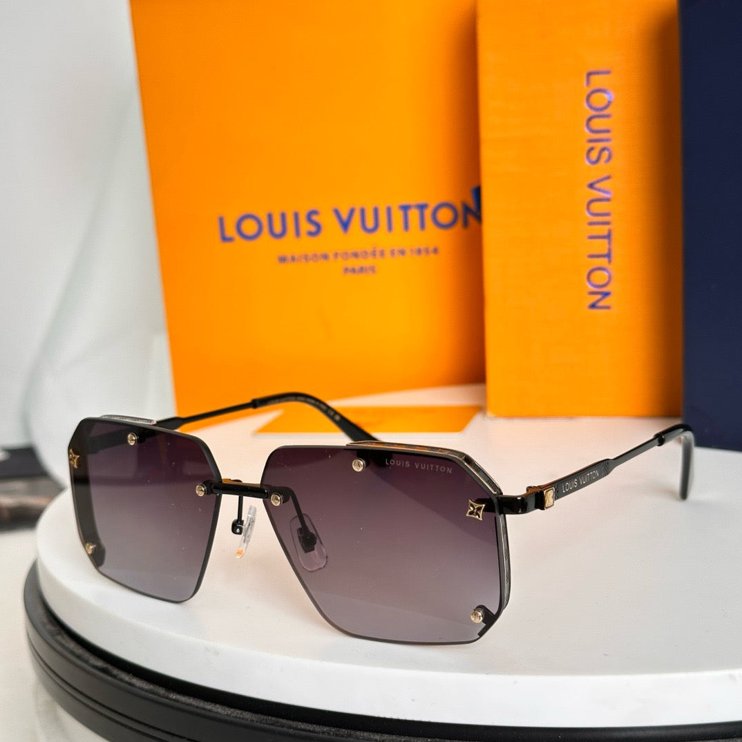 Louis Eyewear SIZE: 61-14-145