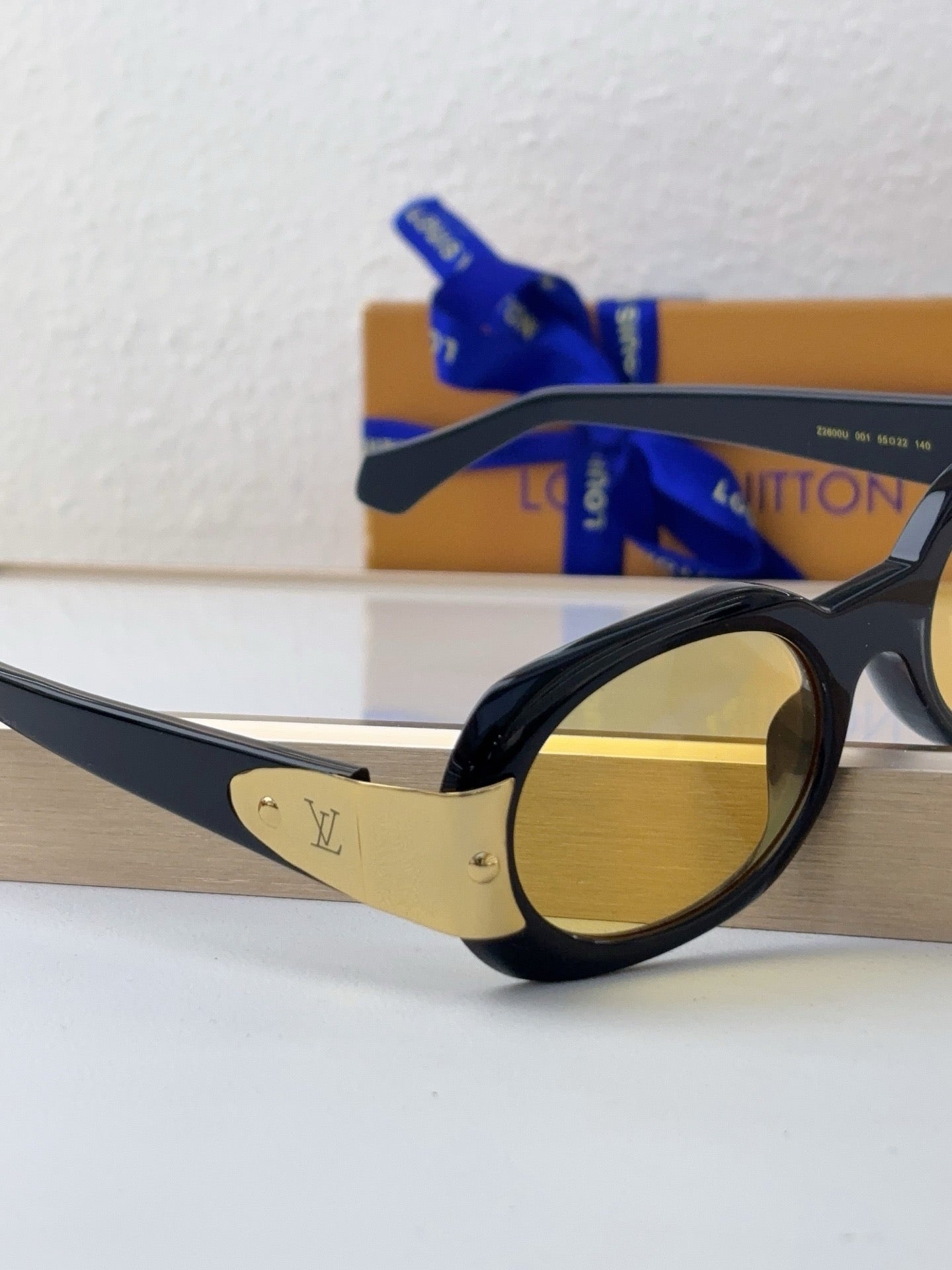 Louis Eyewear SIZE: 55-22-140