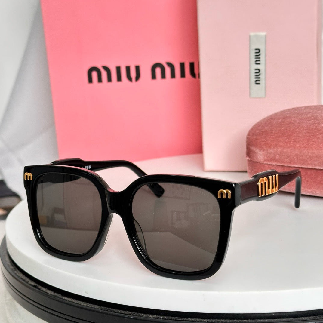 MIU MI* Eyewear SIZE: 50-18-140