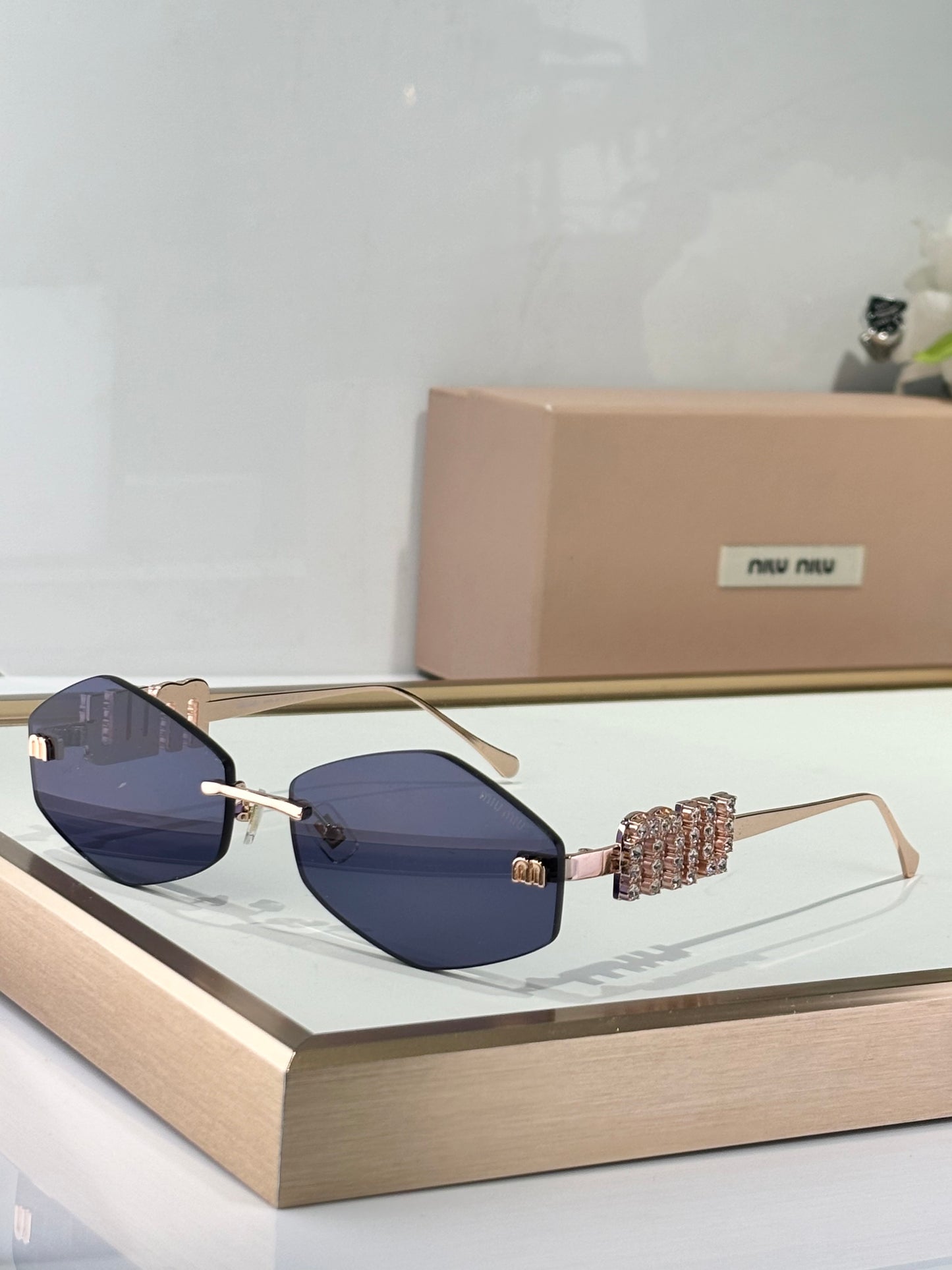 MIU MI* Eyewear SIZE: 60-18-140
