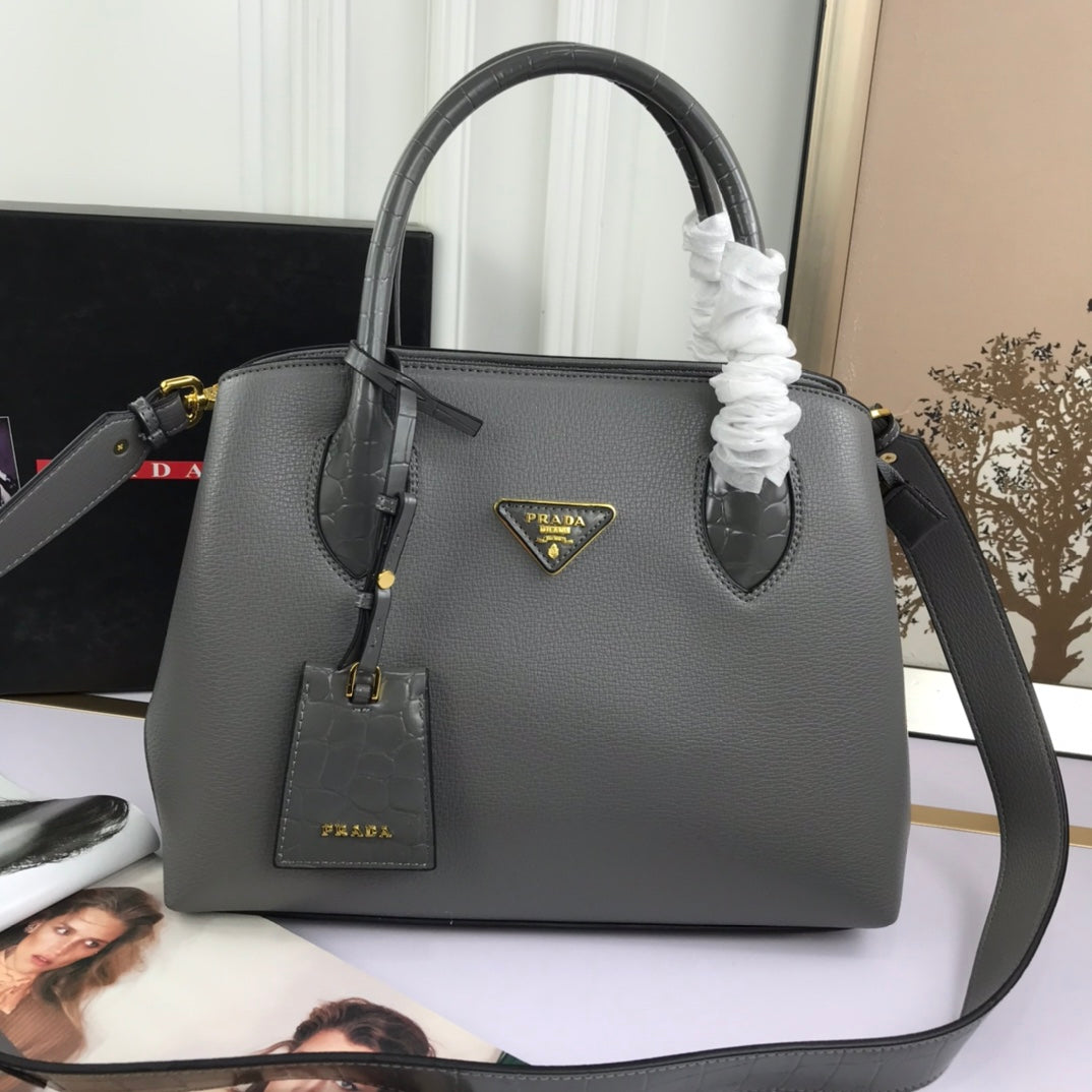 Pra new arrival bag 66153 size: 30*24*14 cm