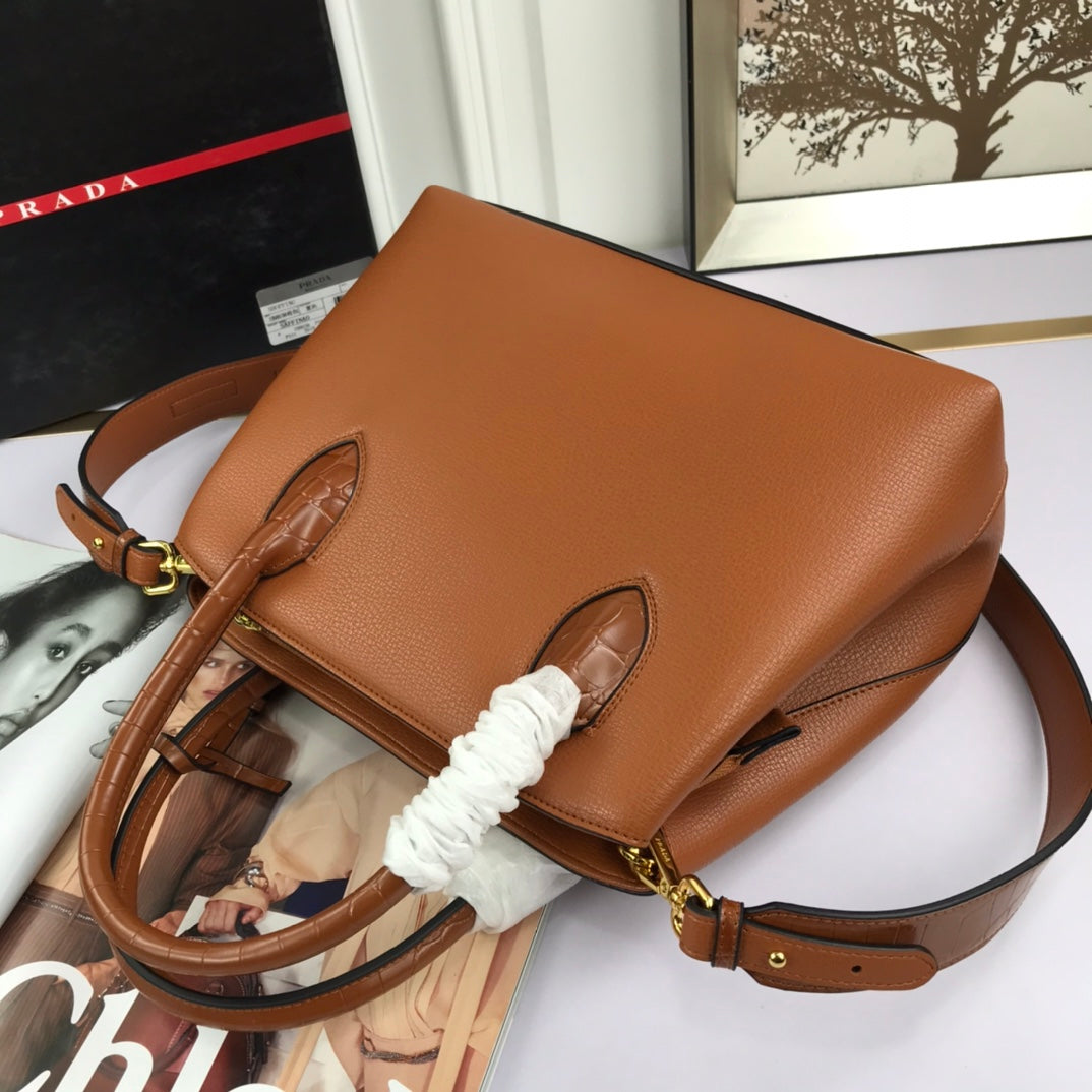 Pra new arrival bag 66153 size: 30*24*14 cm
