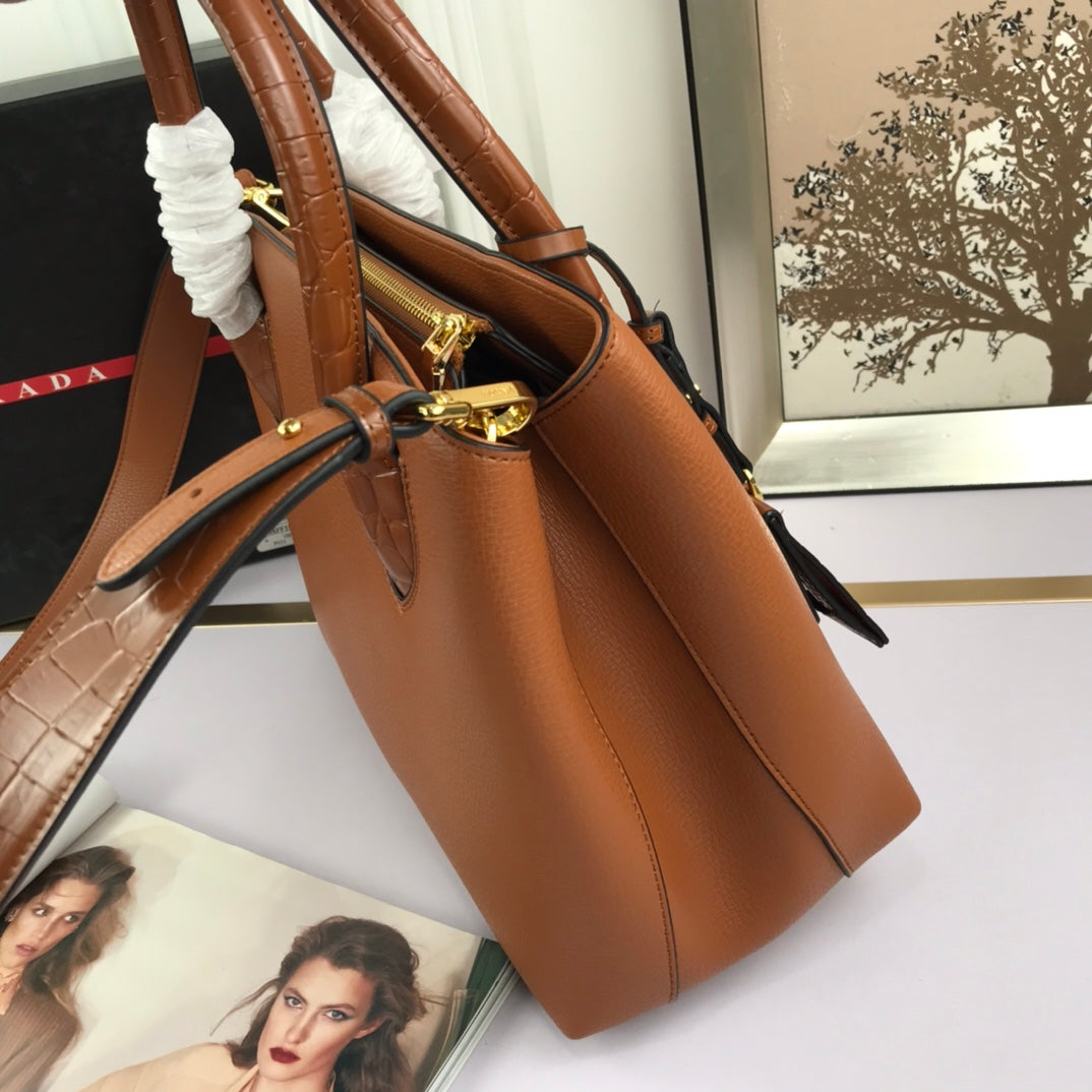 Pra new arrival bag 66153 size: 30*24*14 cm