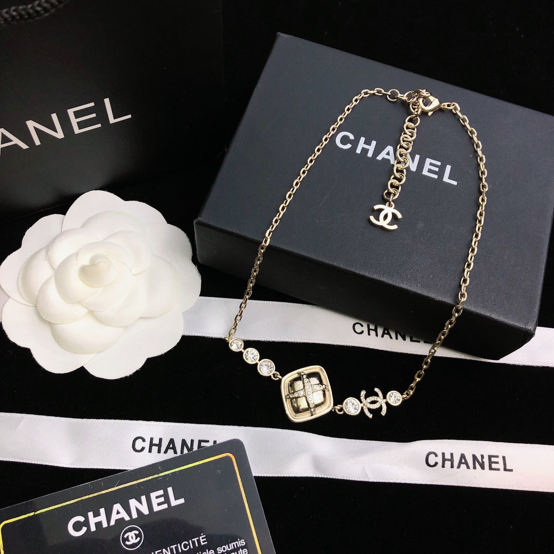 CC Necklace 0027