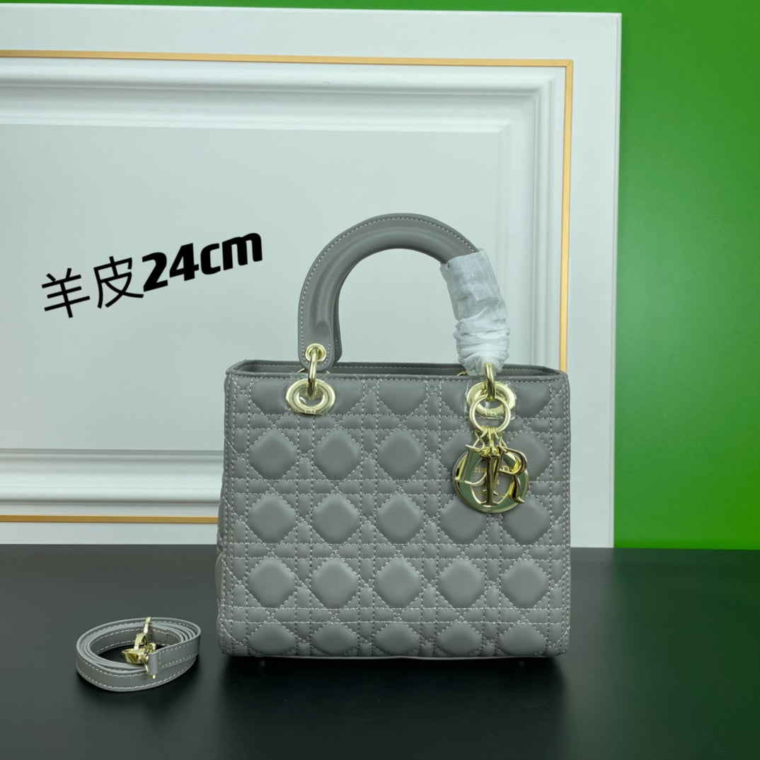 D Ultra-matte π€ SO BLACK 24 cm