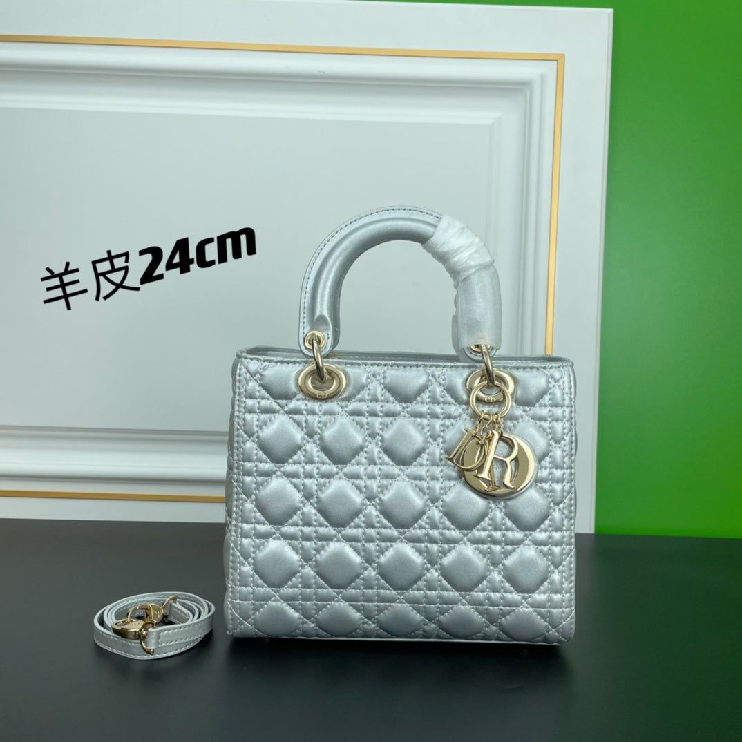 D Ultra-matte π€ SO BLACK 24 cm