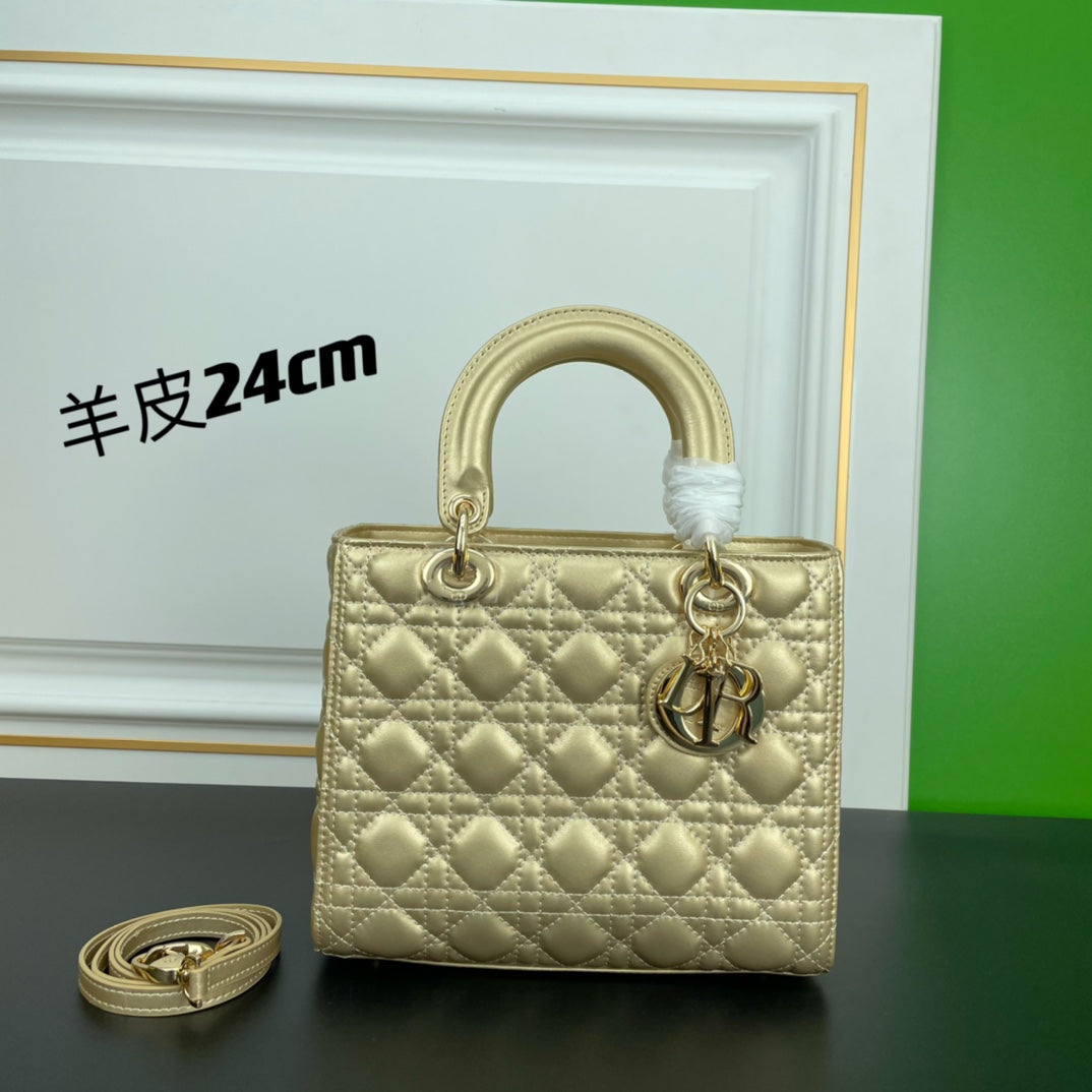 D Ultra-matte π€ SO BLACK 24 cm