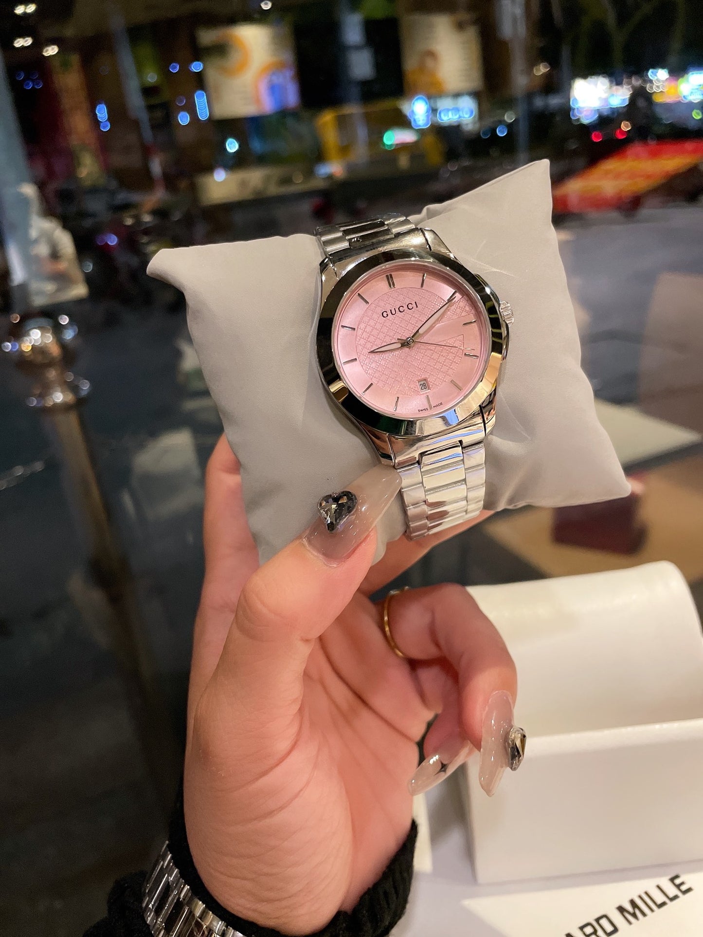 GG G-timeless new arrival men and women watch 02