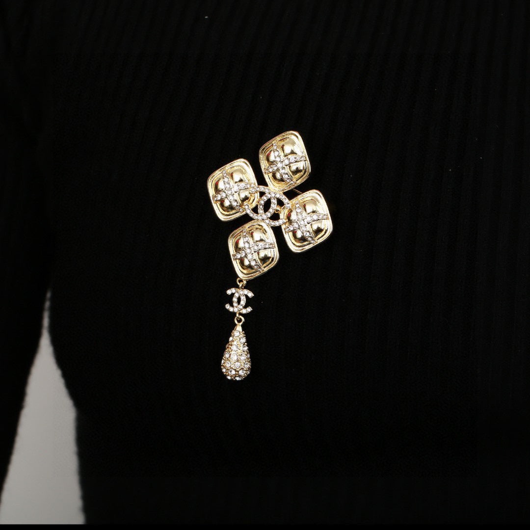 Cc new arrival brooch 084