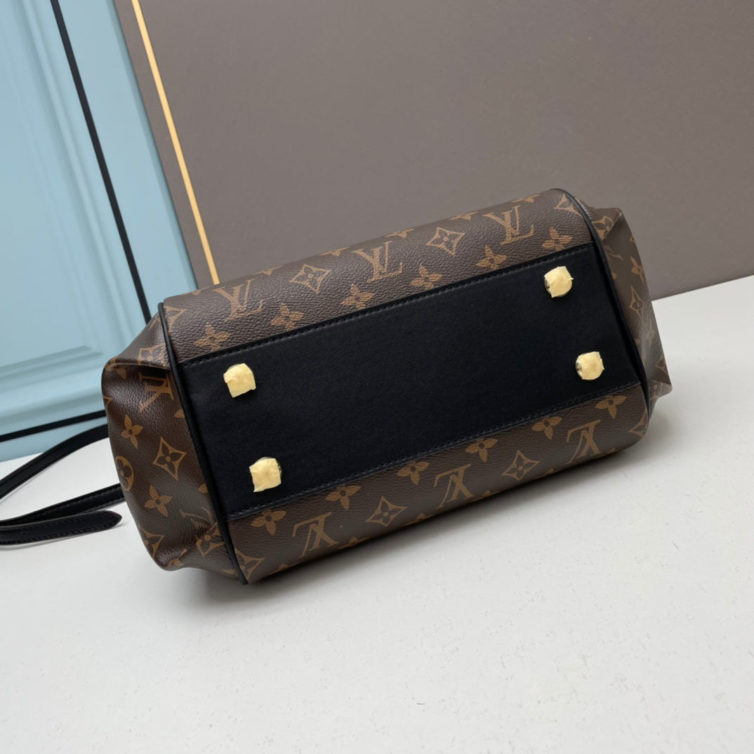 Louis new arrival handbag size: 33-22-16cm