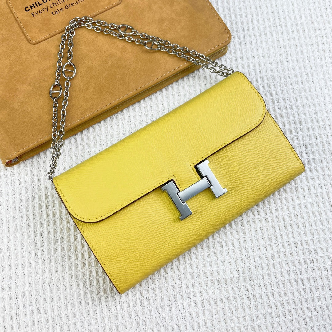 H Constance empson leather bag size:22*11cm