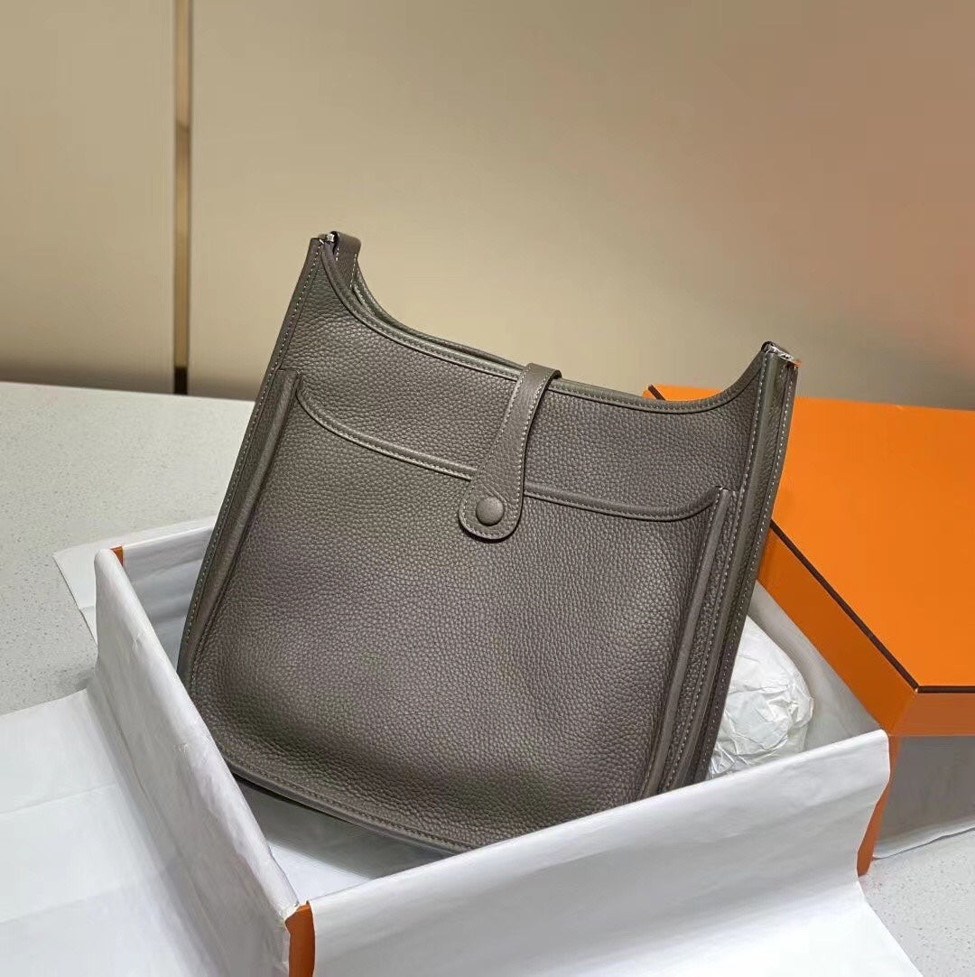 H Evelyne29 new arrival 09 size : 29*30 cm