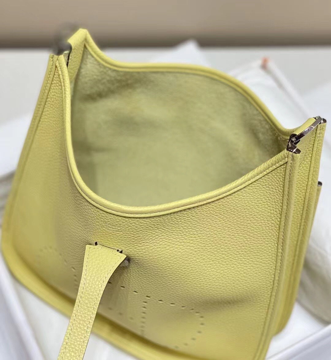 H Evelyne29 new arrival 03 size : 29*30 cm