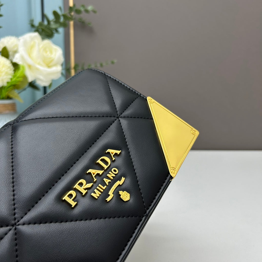 Pra new arrival bag size : 20*14*8CM