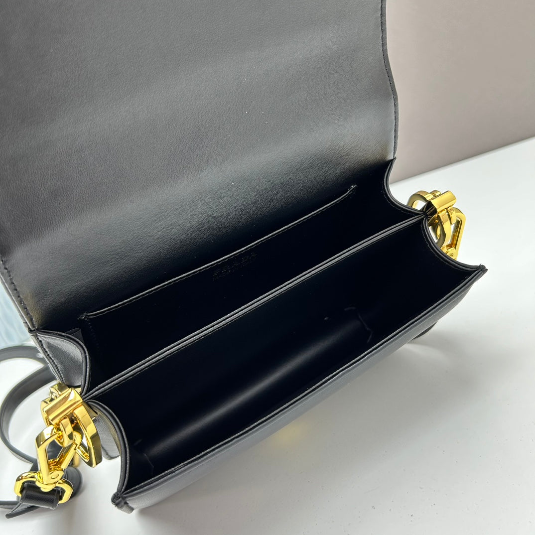Pra new arrival bag size : 20*14*8CM