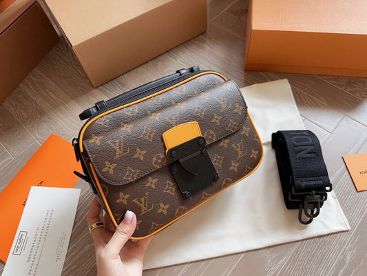 L  slocksling men bag size 25*17 cm