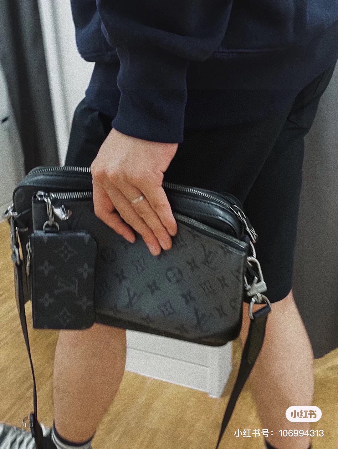 L JYC men bag 25*18cm