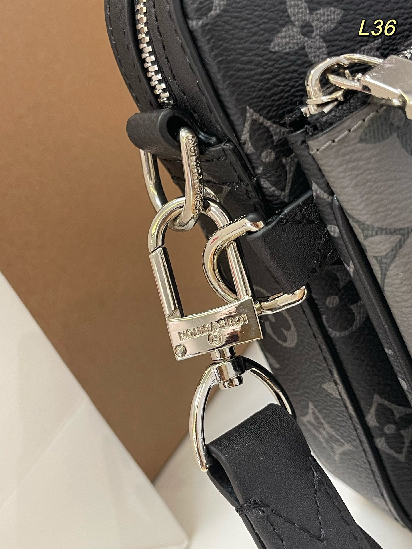 L men bag 25*4*18cm