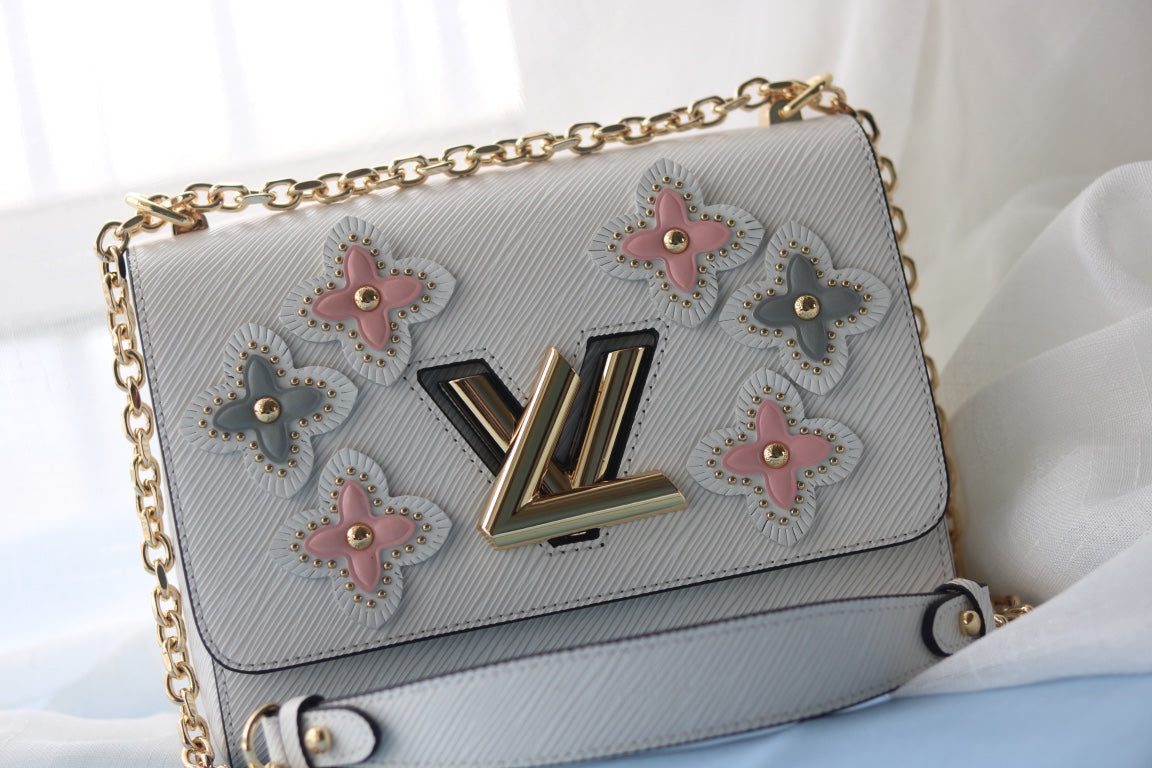 Louis Twist Denim Mediums size : 23*18*8cm