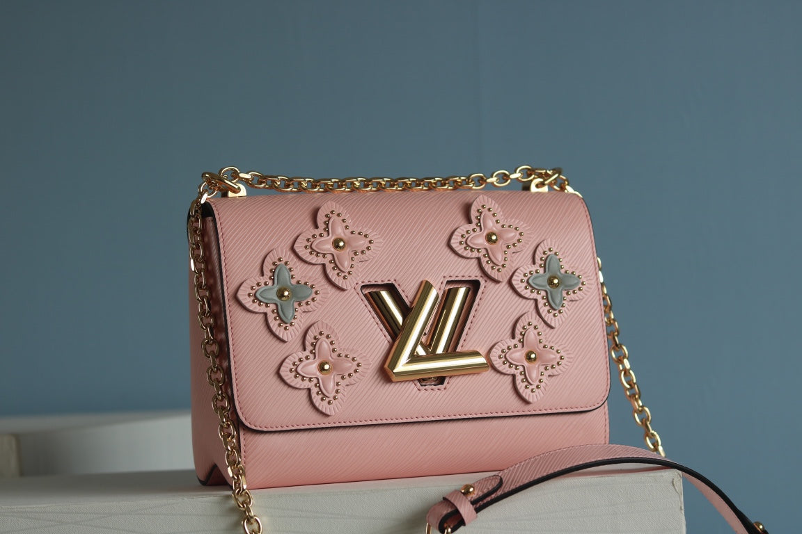 Louis Twist Denim Mediums size : 23*18*8cm