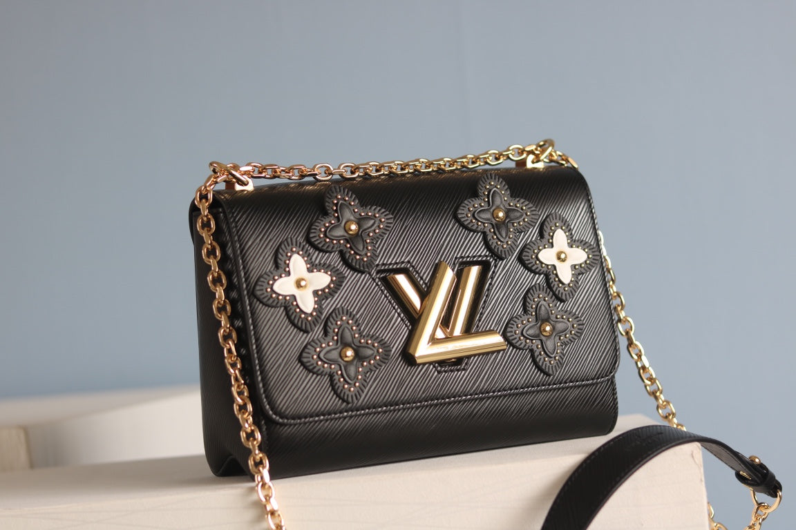 Louis Twist Denim Mediums size : 23*18*8cm